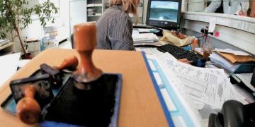 Πως θα λειτουργήσουν Δημόσιο και ΟΤΑ στο δεύτερο κύμα του κορωνοΐου