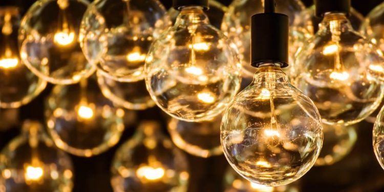 Επιμένει ο Γ. Βούρος στον υπερκοστολογημένο διαγωνισμό για τον οδοφωτισμό