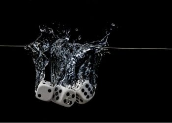 Αυταρχισμός Βούρου κατά δημοτικών υπαλλήλων για την υπερκοστολογημένη σύμβαση οδοφωτισμού