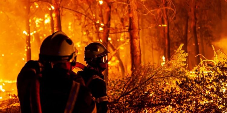 Πως οι πυρκαγιές επιδεινώνουν τα φαινόμενα της κλιματικής κρίσης;